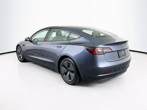Gray 2022 Tesla Model 3 Long Range