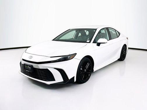 Ice Cap 2025 Toyota Camry SE
