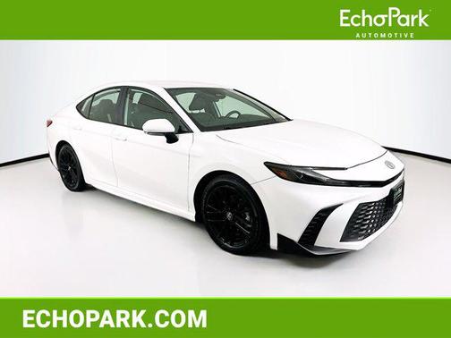 Ice Cap 2025 Toyota Camry SE