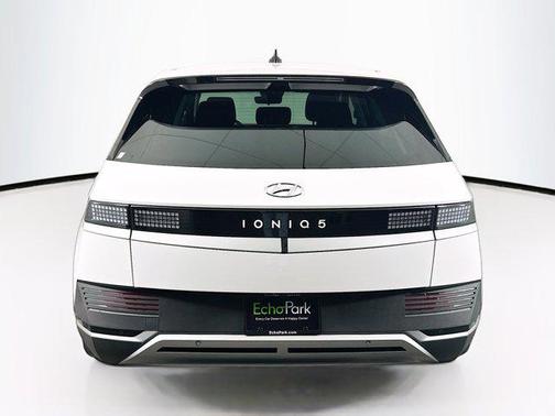 Atlas White 2024 Hyundai IONIQ 5 SE
