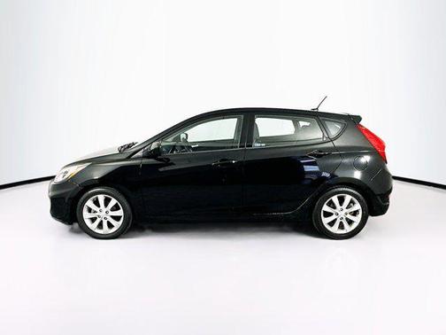 2012 Hyundai Accent SE
