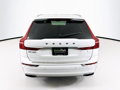 2021 Volvo XC60 Recharge Plug-In Hybrid T8 Inscription Expression