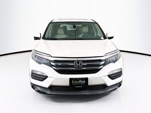 White Diamond Pearl 2016 Honda Pilot EX-L