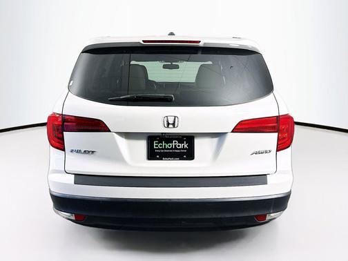 White Diamond Pearl 2016 Honda Pilot EX-L