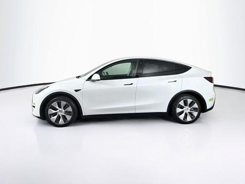 Pearl White Multi-Coat 2023 Tesla Model Y Long Range Dual Motor All-Wheel Drive