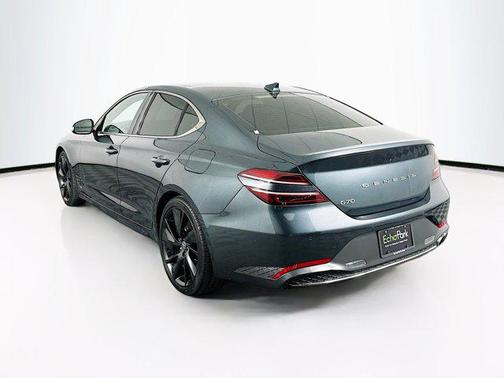 2023 Genesis G70 2.0T RWD