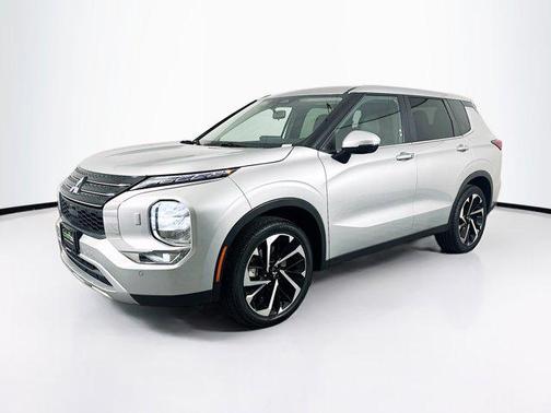 Alloy Silver Metallic 2024 Mitsubishi Outlander SE 2.5 S-AWC