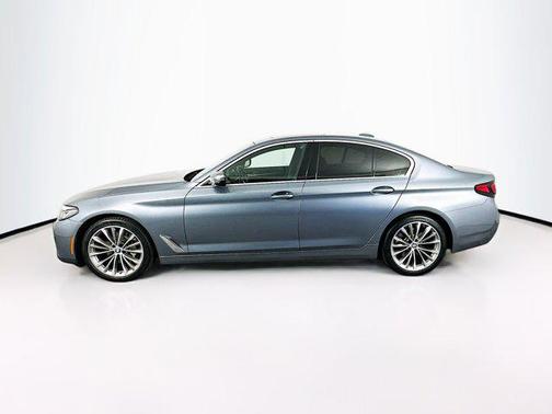 2022 BMW 530 i