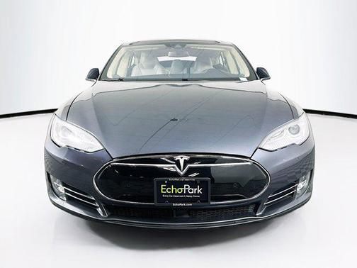 2015 Tesla Model S 70D