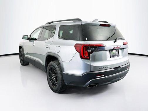 2023 GMC Acadia AWD AT4