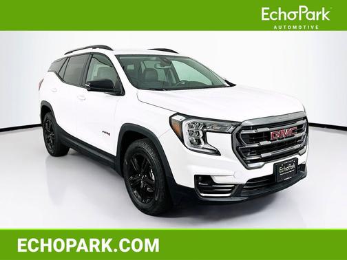 Summit White 2024 GMC Terrain AWD AT4