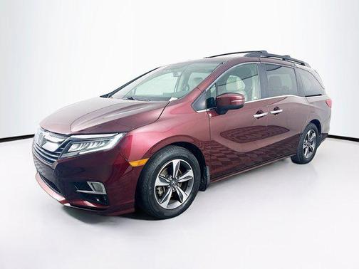 Deep Scarlet Pearl 2018 Honda Odyssey Touring