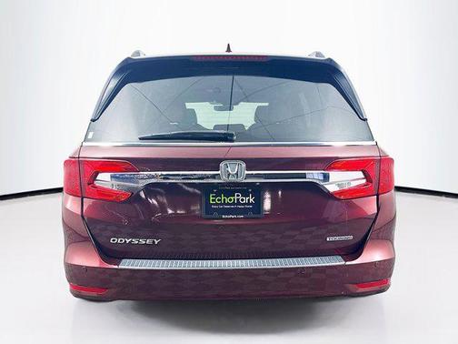 Deep Scarlet Pearl 2018 Honda Odyssey Touring