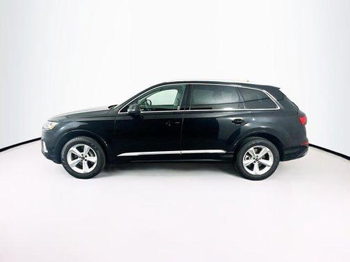 Mythos Black Metallic 2023 Audi Q7 45 Premium Plus