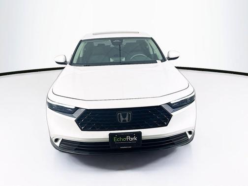 Platinum White Pearl 2023 Honda Accord EX