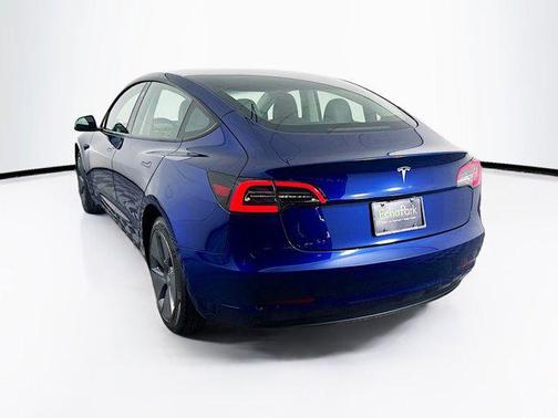 Deep Blue Metallic 2023 Tesla Model 3 Standard Range