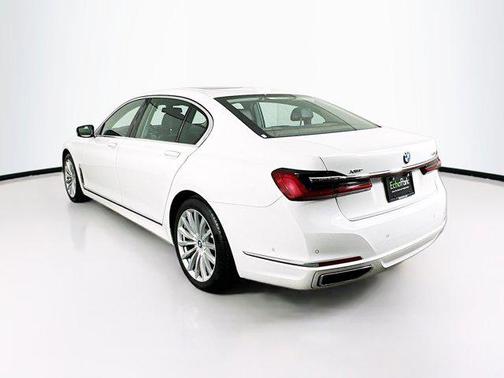 2022 BMW 740 i xDrive
