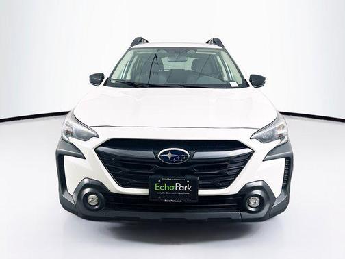 Crystal White Pearl 2025 Subaru Outback Premium
