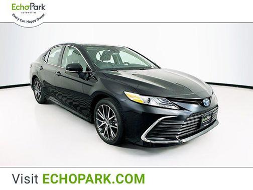 2023 Toyota Camry Hybrid XLE