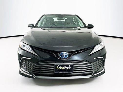 2023 Toyota Camry Hybrid XLE