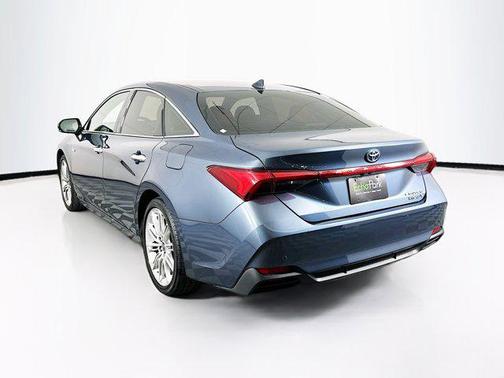 2021 Toyota Avalon Hybrid Limited