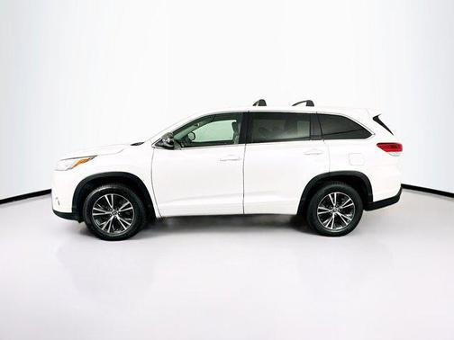 2017 Toyota Highlander LE