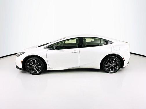 2023 Toyota Prius XLE