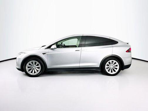 Silver Metallic 2018 Tesla Model X 75D