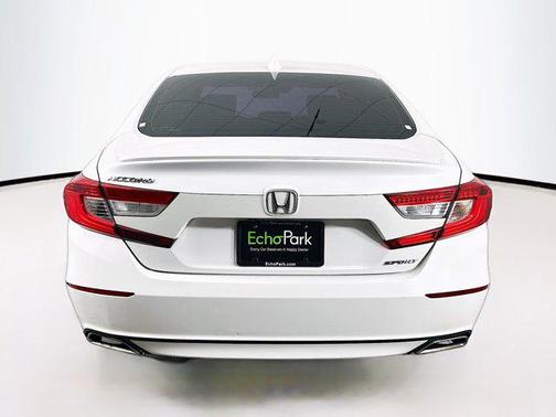 Platinum White Pearl 2018 Honda Accord Sport