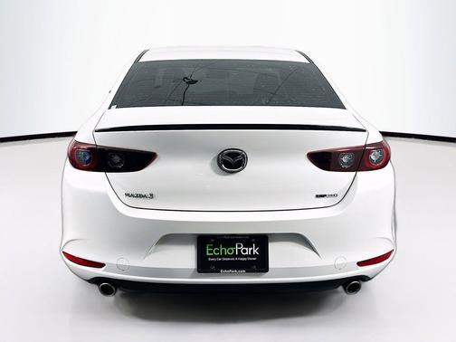 Snowflake White Pearl Mica 2024 Mazda Mazda3 FWD