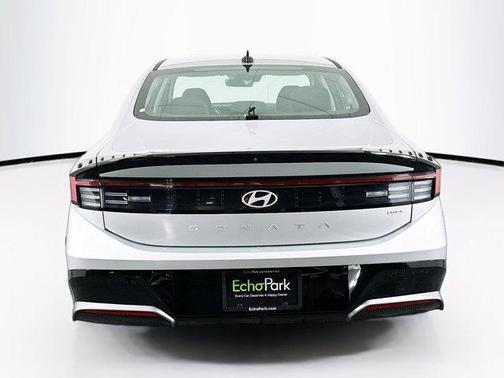 2025 Hyundai SONATA Hybrid SE