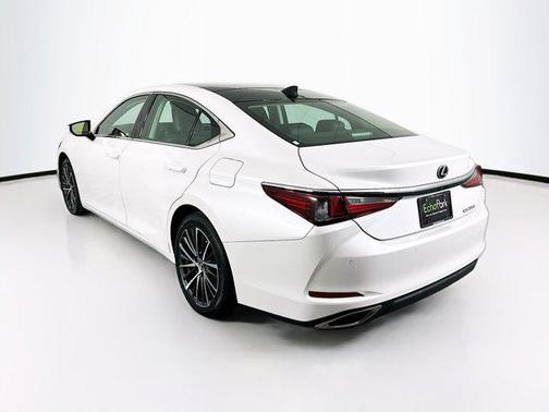 2022 Lexus ES 350 Base