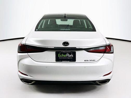 2022 Lexus ES 350 Base