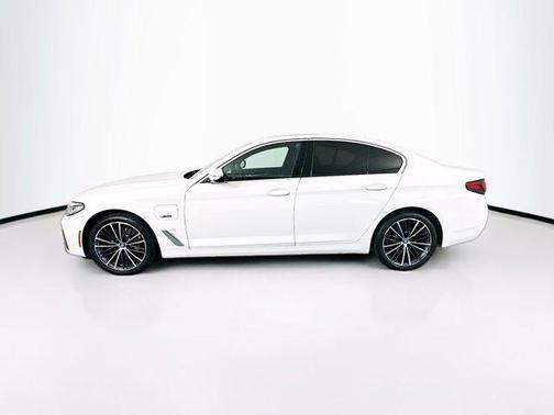 2022 BMW 530e Base