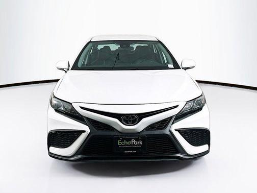Ice Cap 2024 Toyota Camry SE