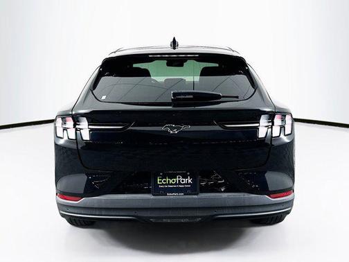 2022 Ford Mustang Mach-E Select