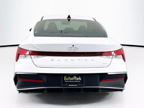 2025 Hyundai ELANTRA HEV Limited