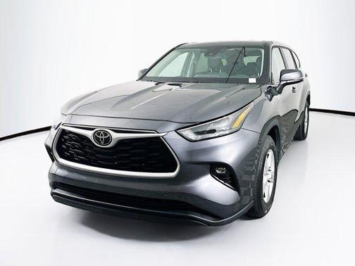 2025 Toyota Highlander LE
