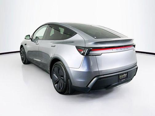 2026 Tesla Model Y Premium Rear-Wheel Drive
