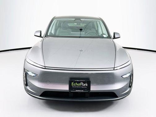 2026 Tesla Model Y Premium Rear-Wheel Drive