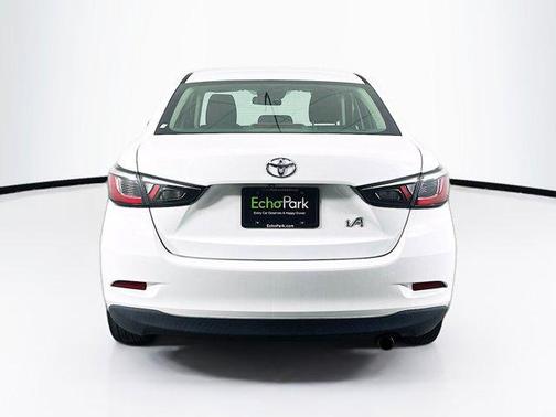 Frost 2018 Toyota Yaris iA Base