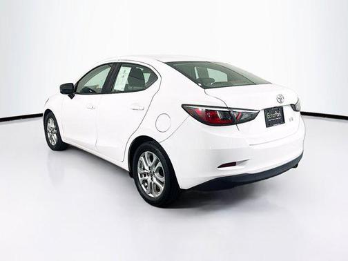 Frost 2018 Toyota Yaris iA Base