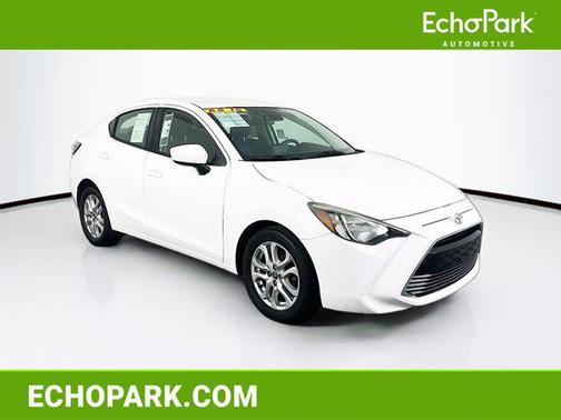 Frost 2018 Toyota Yaris iA Base