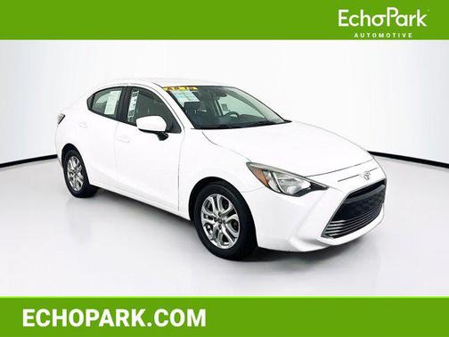 Frost 2018 Toyota Yaris iA Base