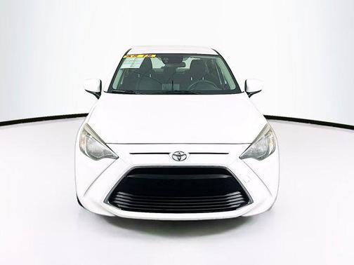 Frost 2018 Toyota Yaris iA Base