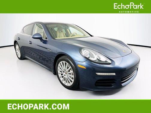 Yachting Blue Metallic 2014 Porsche Panamera 4