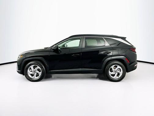 Black Pearl 2024 Hyundai TUCSON SEL