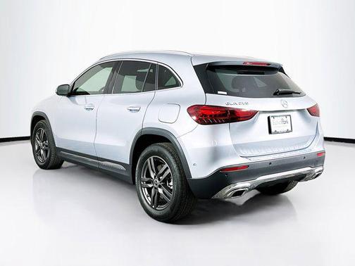 Cirrus Silver Metallic 2025 Mercedes-Benz GLA 250 4MATIC