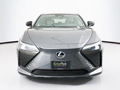 2023 Lexus RZ 450e Luxury