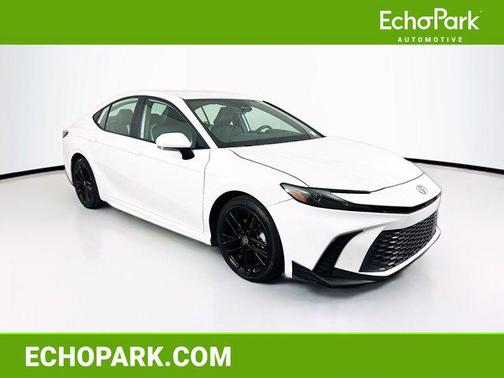 Ice Cap 2025 Toyota Camry SE